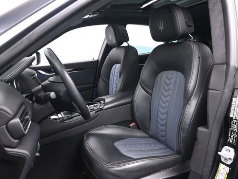 Used 2022 Maserati Levante GT AWD/4WD image 16
