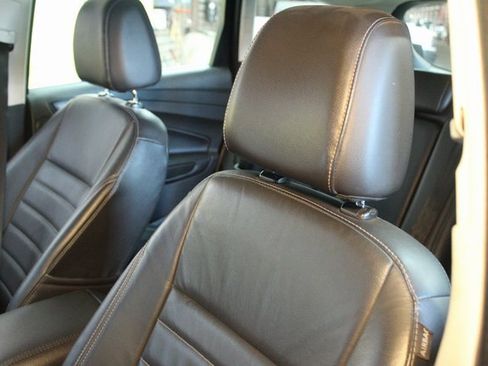 Used 2016 Ford C-MAX Energi w/ Equipment Group 302A image 17