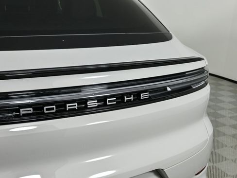 New 2026 Porsche Cayenne S image 38