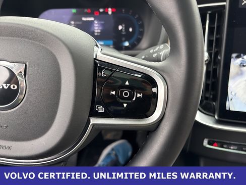 Certified 2025 Volvo XC90 B6 Plus image 25