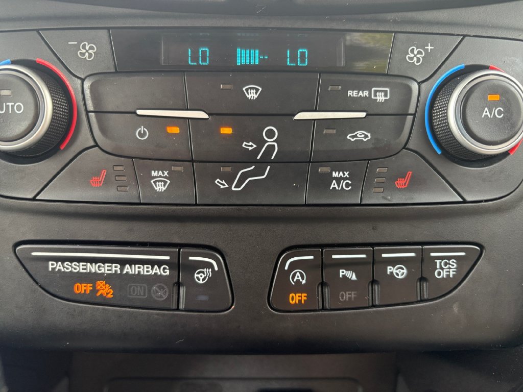 Used 2019 Ford Escape Titanium FWD image 20