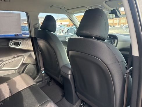 New 2025 Kia Soul LX image 13