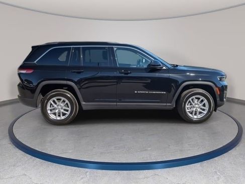 New 2025 Jeep Grand Cherokee Laredo X image 4