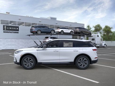 New 2026 Lincoln Corsair Premiere image 3