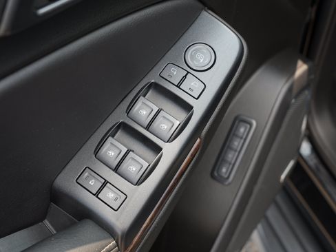 Used 2020 Chevrolet Tahoe LT AWD/4WD image 19