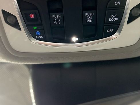 Used 2022 Acura RDX AWD w/ Advance Package image 86