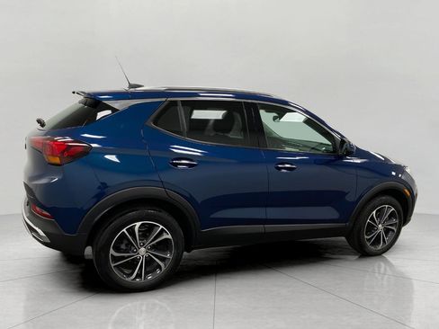 Used 2021 Buick Encore GX Essence image 3
