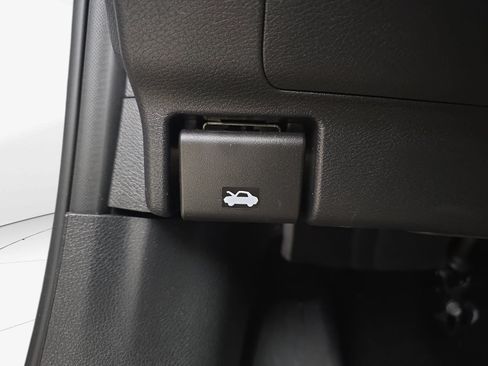 Used 2026 Nissan Kicks SV FWD image 26