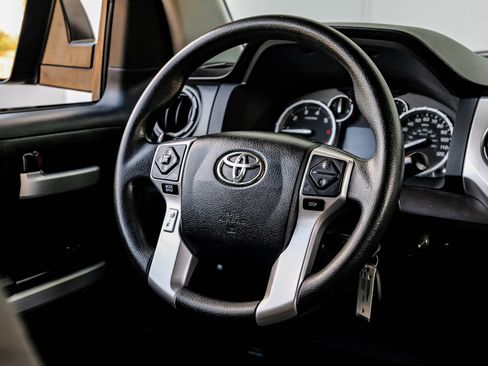 Used 2015 Toyota Tundra SR5 w/ SR5 Upgrade Package image 17