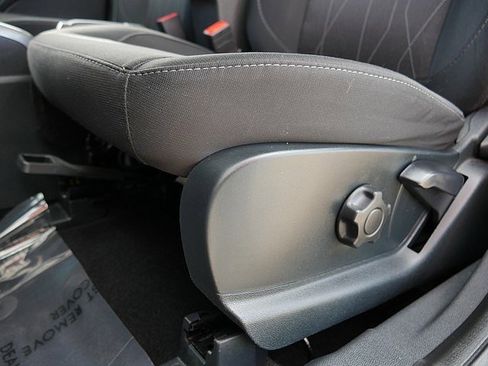 Used 2022 Ford EcoSport SE w/ SE Convenience Package image 12