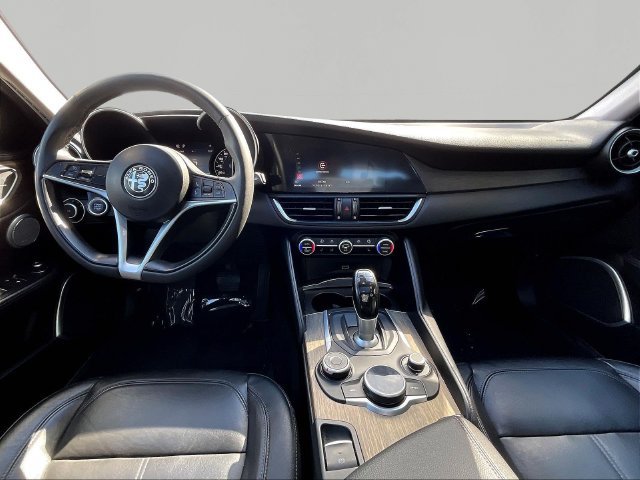 Used 2019 Alfa Romeo Giulia Ti AWD/4WD image 9