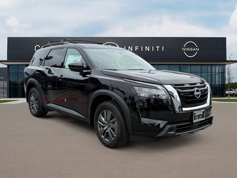 New 2025 Nissan Pathfinder SV w/ SV Premium Package image 4