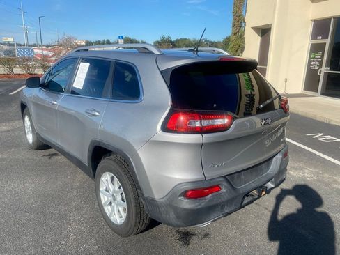 Used 2015 Jeep Cherokee Latitude w/ Comfort/Convenience Group image 3