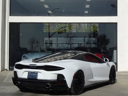 Used 2023 McLaren GT image 8