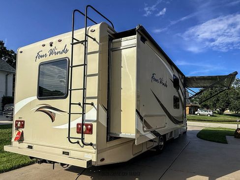 Used 2017 Ford E-450 and Econoline 450 Super Duty w/ Motorhome Prep Package RWD image 16
