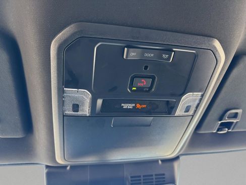 Certified 2025 Toyota Tacoma SR5 image 25