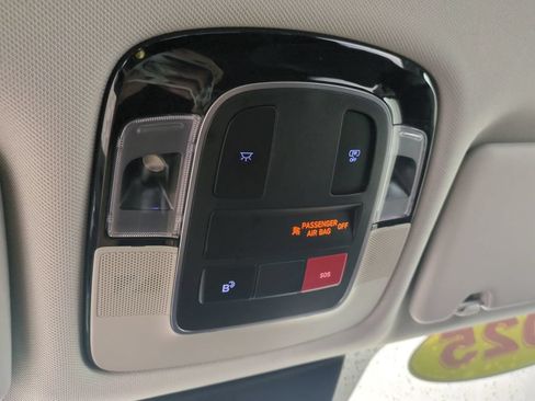 Used 2025 Hyundai Tucson SE FWD image 23