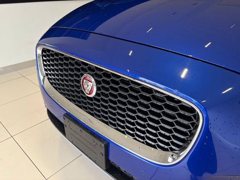 Used 2020 Jaguar E-PACE AWD/4WD image 10