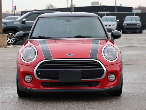 Used 2019 MINI Cooper 2-Door Hardtop image 2