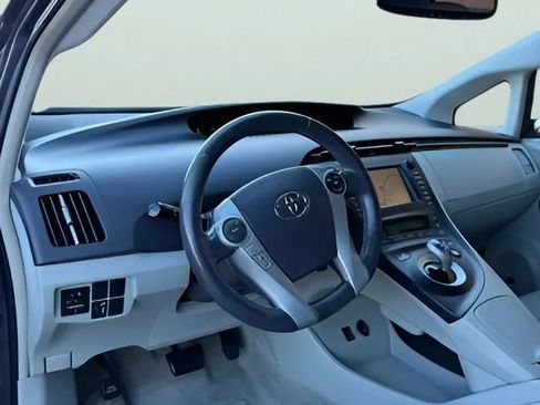 Used 2010 Toyota Prius Three FWD image 11