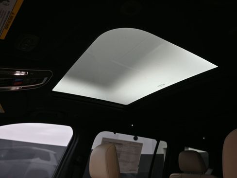 New 2025 Jeep Grand Cherokee L Limited w/ Luxury Tech Group II image 23