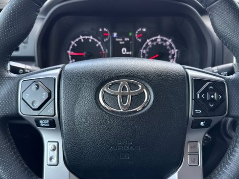 Used 2021 Toyota 4Runner SR5 Premium w/ Moonroof Package AWD/4WD image 11