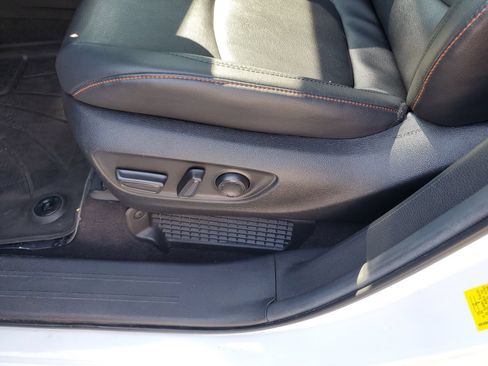 Used 2024 Toyota Sienna XSE w/ XSE Plus Package FWD image 15