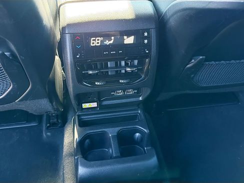 Used 2024 Jeep Grand Cherokee L Limited w/ Luxury Tech Group II image 22