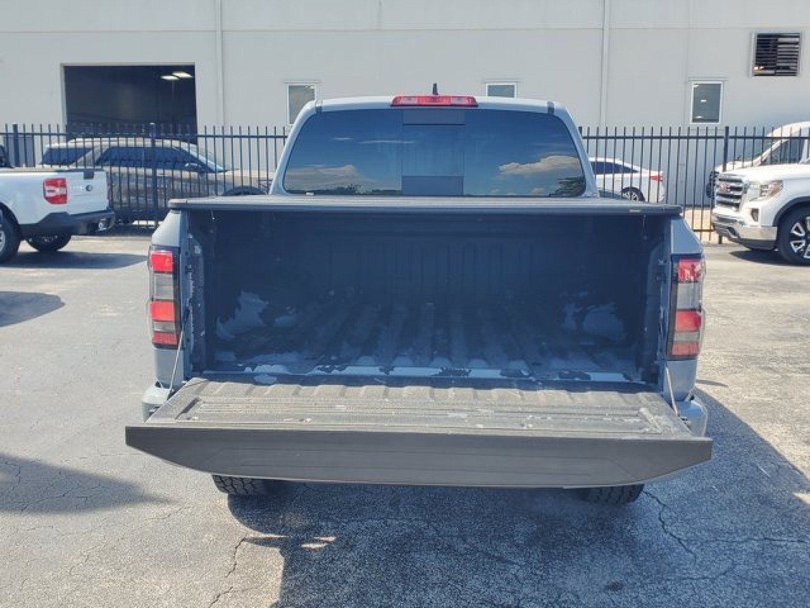 Used 2024 Nissan Frontier PRO-4X w/ Off-Road Protection Package AWD/4WD image 8