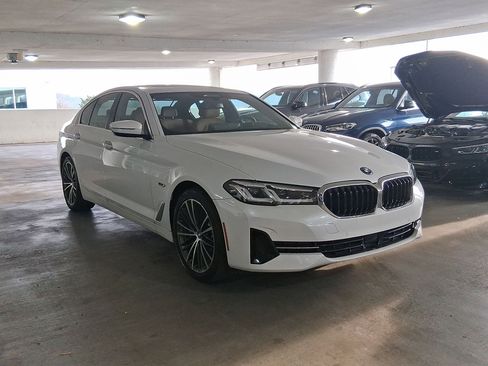 Certified 2023 BMW 530e w/ Executive Package image 5