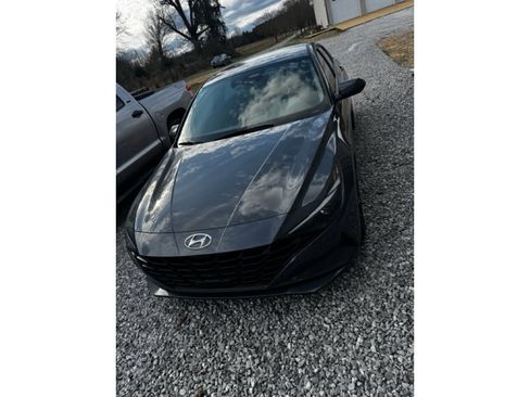 Used 2023 Hyundai Elantra SEL w/ Convenience Package image 1