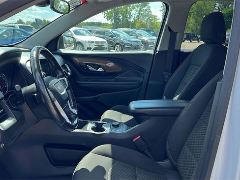 Used 2020 GMC Terrain SLE image 9
