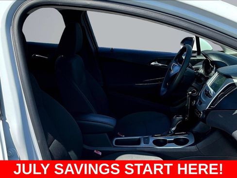 Used 2018 Chevrolet Cruze LS FWD image 33