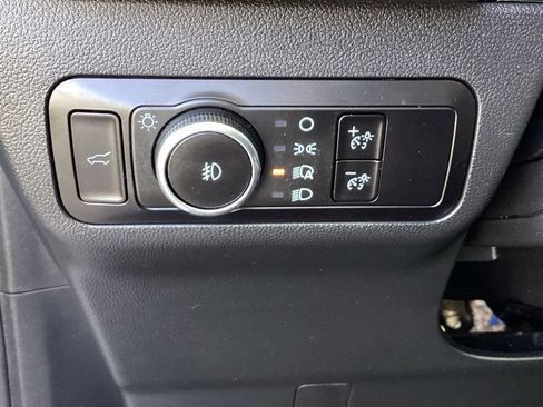 Used 2025 Ford Escape Platinum AWD/4WD image 25