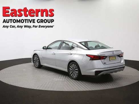 Used 2024 Nissan Altima 2.5 SV FWD image 64