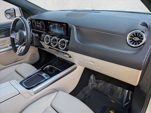 Certified 2025 Mercedes-Benz GLA 250 GLA 250 image 25