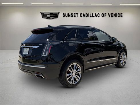 Certified 2023 Cadillac XT5 Sportv w/ LPO, Floor Liner Package AWD/4WD image 3