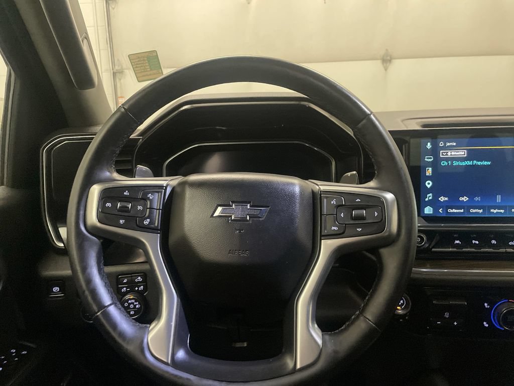 Used 2024 Chevrolet Silverado 1500 RST AWD/4WD image 5