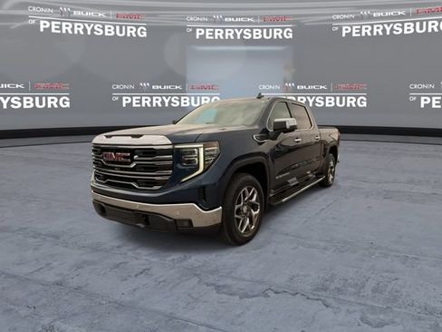 Used 2022 GMC Sierra 1500 SLT w/ SLT Premium Plus Package AWD/4WD image 3