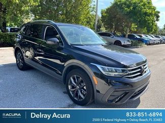 Used 2023 Volkswagen Tiguan SE w/ Panoramic Sunroof Package FWD video 1