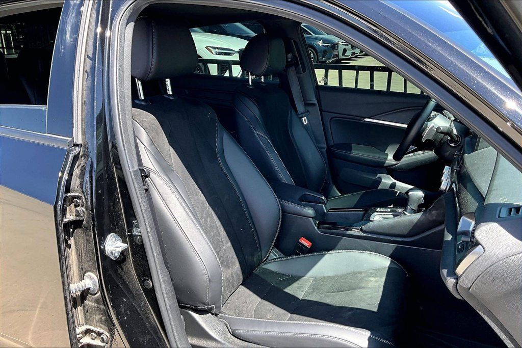 Used 2025 Acura Integra A-Spec w/ Technology Package FWD image 9