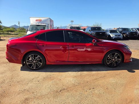 Used 2025 Toyota Camry XSE AWD/4WD image 4