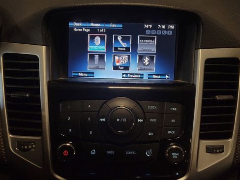 Used 2016 Chevrolet Cruze LT FWD image 25