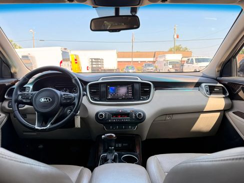 Used 2016 Kia Sorento EX FWD image 13