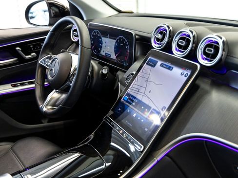 Used 2023 Mercedes-Benz GLC 300 4MATIC image 30