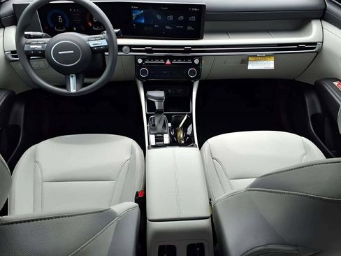New 2025 Hyundai Tucson SEL image 9