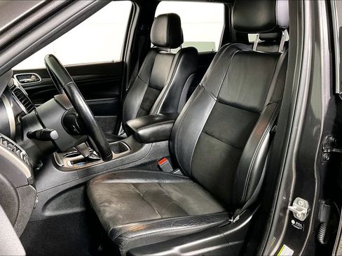 Used 2021 Jeep Grand Cherokee Laredo X image 24