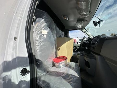 New 2024 Ford E-450 and Econoline 450 Super Duty w/ Power Windows & Locks Group image 52
