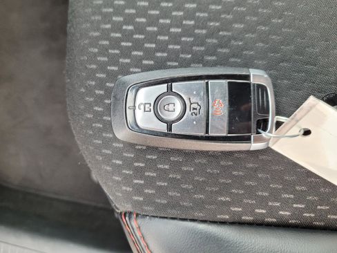 Used 2025 Ford Escape ST-Line image 28