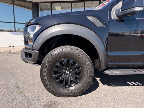 Used 2019 Ford F150 Raptor w/ Equipment Group 802A Luxury AWD/4WD image 10